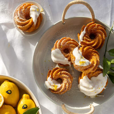 Mini LemonGold® bundt cakes