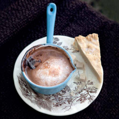 Shortbread with rich hot chocolate