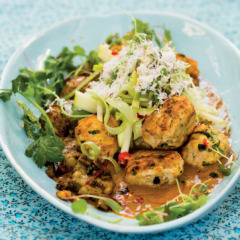 Chicken koftas in spicy curry with roast potatoes