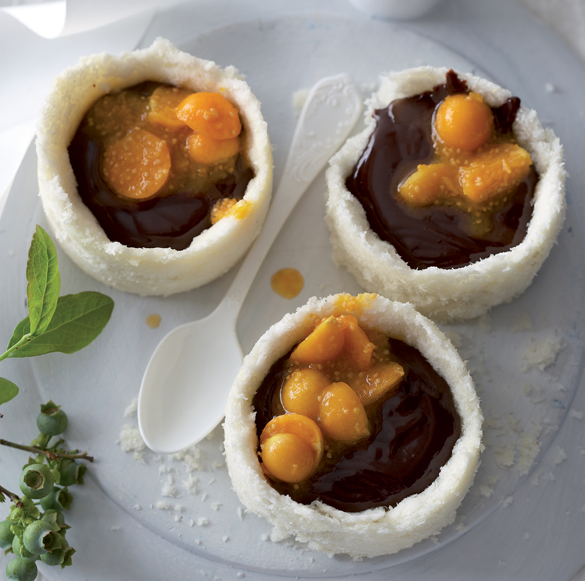 Coconut chocolate ganache tartlets recipe | WW TASTE