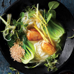 Chicken pho bo (Vietnamese chicken soup)