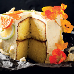 Citrus-and-yoghurt cake with ClemenGold icing