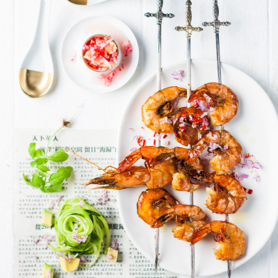 Ginger-and-garlic prawn kebabs with a fragrant salad