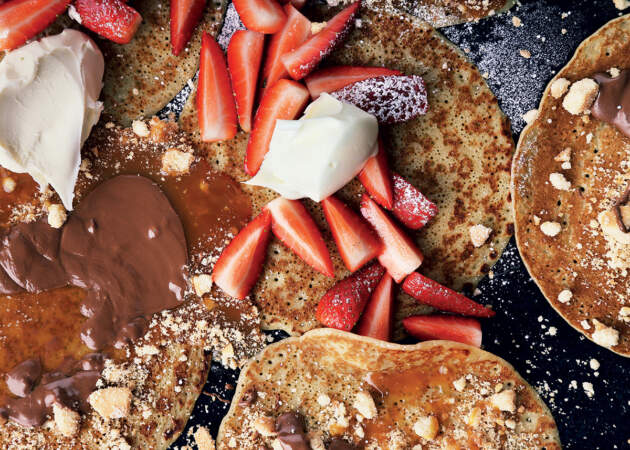 Pancakes with strawberries and cream recipe