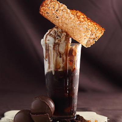 Affogato with brandy snaps