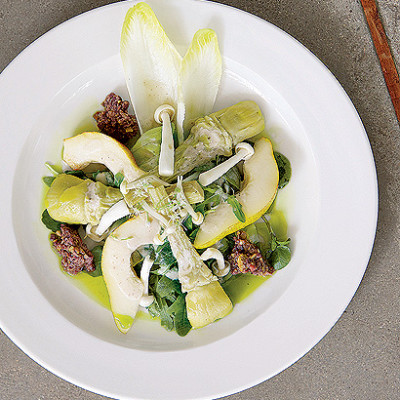 Artichoke and fresh pear salad