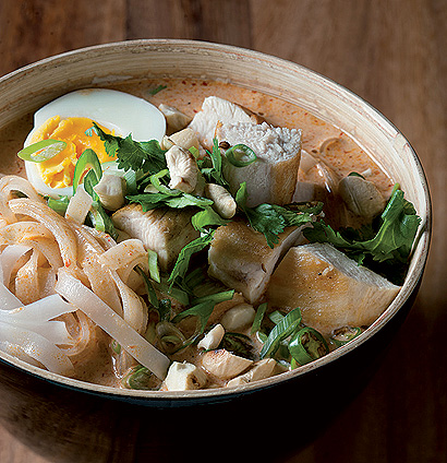 Asian laksa curry with toasted cashews | Woolworths TASTE