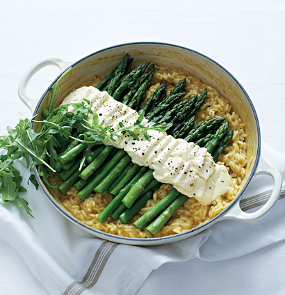Asparagus risotto with crescenza cheese recipe | TASTE