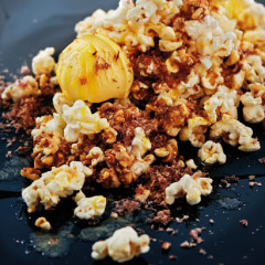 Buttered popcorn flavoured with biltong and peanut brittle