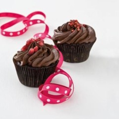 Chocolate pomegranate cupcakes