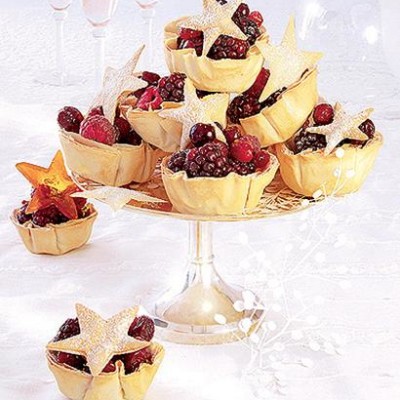 Festive berry cups