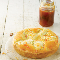 Frangipane apple tart with apricot glaze