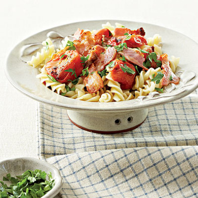 Fusilli with tomato and bacon