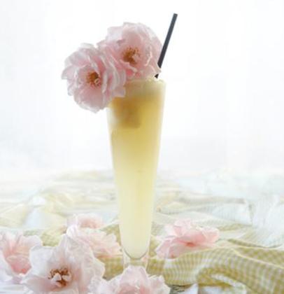 Ginger beer mango sorbet float recipe | Woolworths TASTE