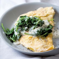 Gorgonzola and baby spinach omelette