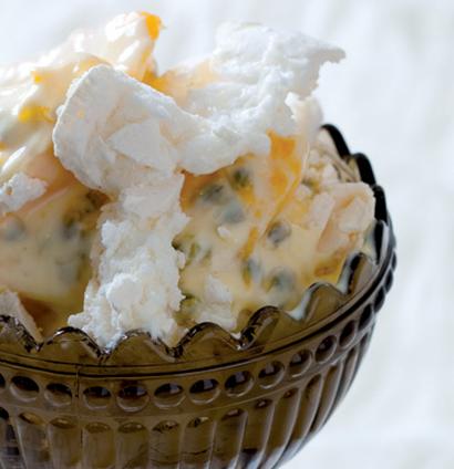 Granadilla and mango pavlova eaton mess recipe | TASTE