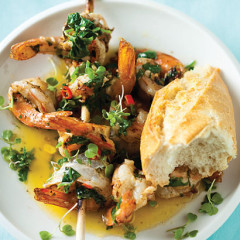 Grilled prawns with chillies and coriander