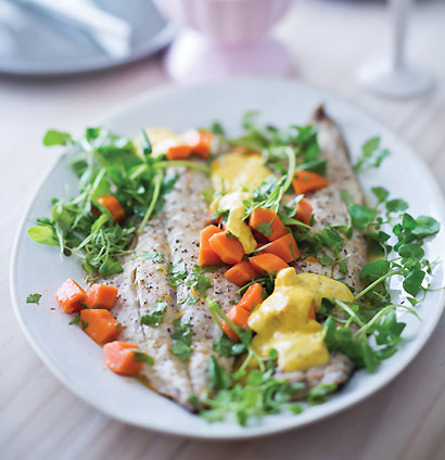 Grilled yellowtail with papaya-and-watercress salad and chermoula aioli | Woolworths TASTE