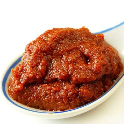 Home-made red curry paste