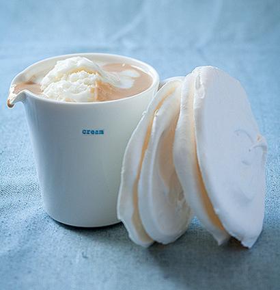 Iced coffee affogato & meringue discs recipe | WW TASTE