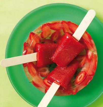 Iced fresh strawberry lollies recipe | Refreshing | WW TASTE