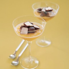 Italian kisses with whisky and mango coulis