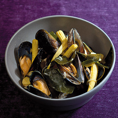 Kelp, wakame and mussel broth