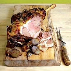 Leg of lamb stuffed with garlic, rosemary and anchovies