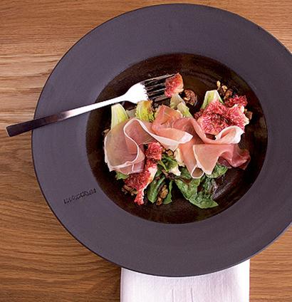 Lettuce hearts with gorgonzola, prosciutto and fresh figs | Woolworths TASTE