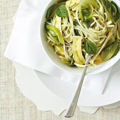Linguine with organic lettuce and avocado basil sauce