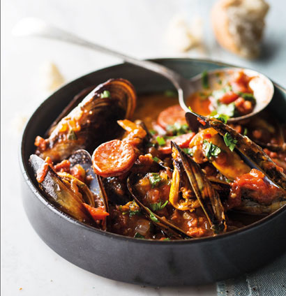 Mussels And Chorizo In Chilli-tomato Sauce | Woolworths TASTE