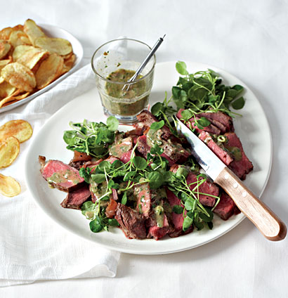 Mustard steak and crispy fried potatoes recipe | WW TASTE