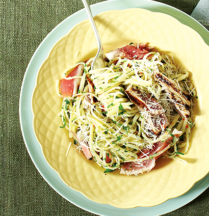 Organic Linguine & Seared Tuna Recipe | Woolworths TASTE