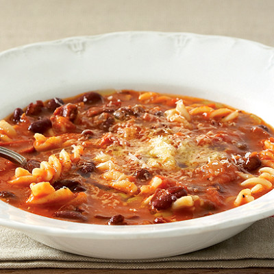 Organic red bean, tomato and pasta soup