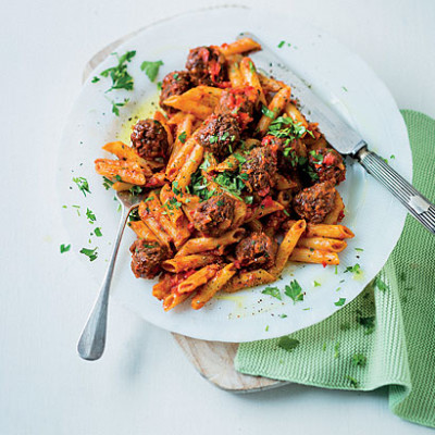 Pasta with red pepper, tomato and chilli meatball sauce