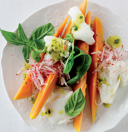 Pawpaw and buffalo-mozzarella salad recipe | WW TASTE