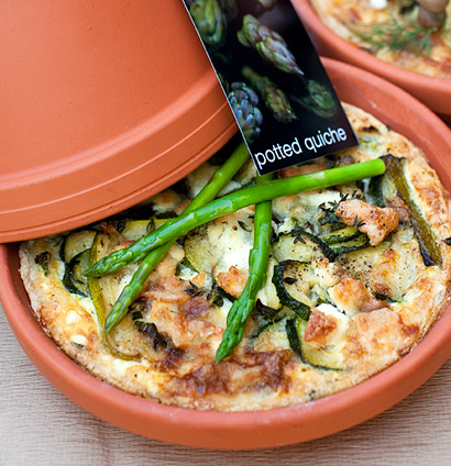 Potted asparagus and cheese quiche recipe | WW TASTE