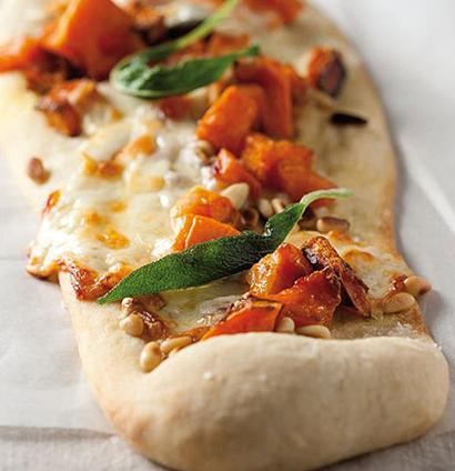 Roast butternut and smoked mozzarella pizza recipe | WW TASTE