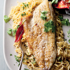 Seared kabeljou with curried noodles and apricot sauce