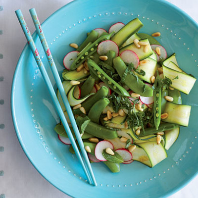 Simple green pea salad with honey dressing