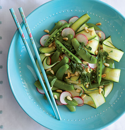 Simple green pea salad with honey dressing | Woolworths TASTE