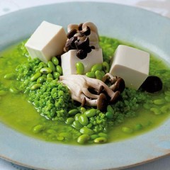 Smashed green peas with poached mushroom and tofu