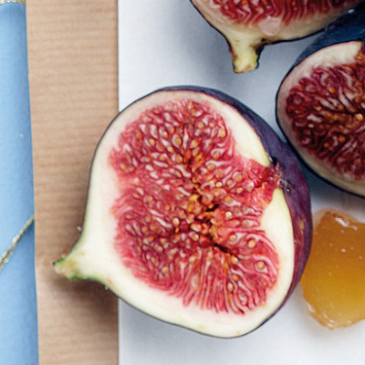 Sticky marsala baked figs