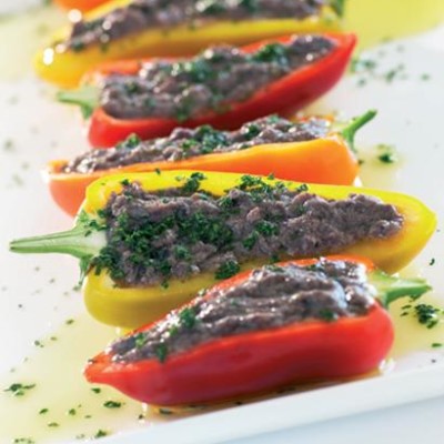 Sweet salad peppers with tapenade