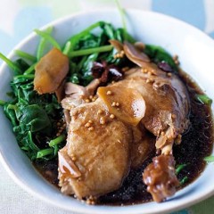 Tender duck poached in spiced soya sauce