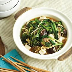 Tofu and asian vegetable hotpot