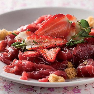 Tuna Carpaccio with strawberries and chunky croutons