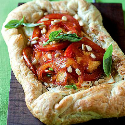 Two-cheese open pie with grilled tomatoes