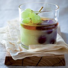Vodka-and-lime jelly with grapes and honey
