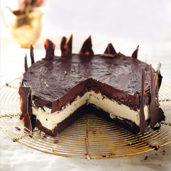 White and dark chocolate truffle cake